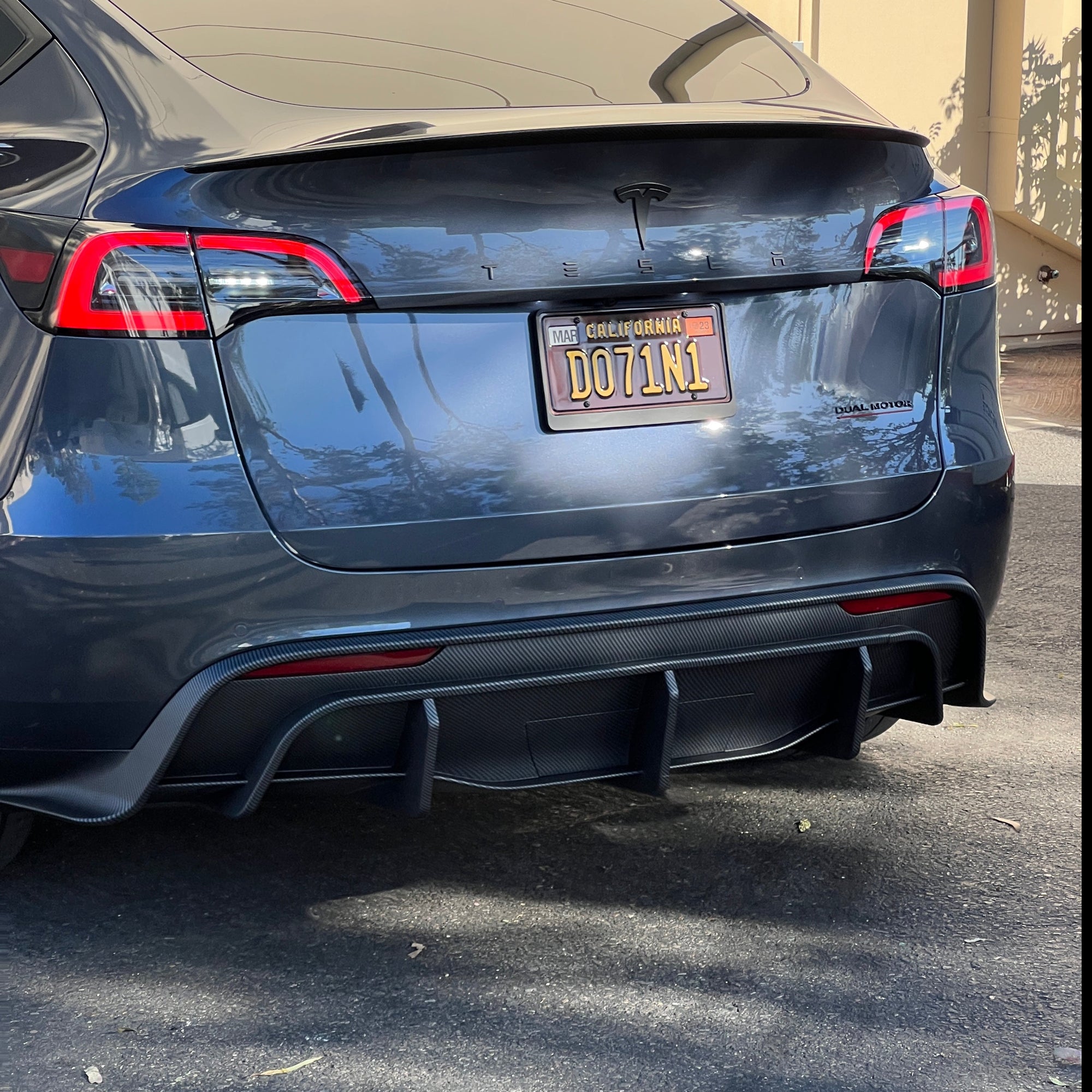 2020-2024 | Model Y Replacement Viento Diffuser with Removable Hitch Cover ABS Plastic - Variety*