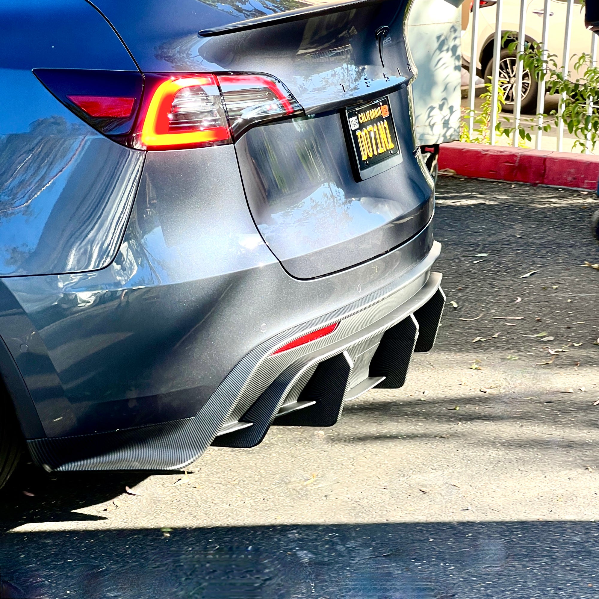 2020-2024 | Model Y Replacement Viento Diffuser with Removable Hitch Cover ABS Plastic - Variety*