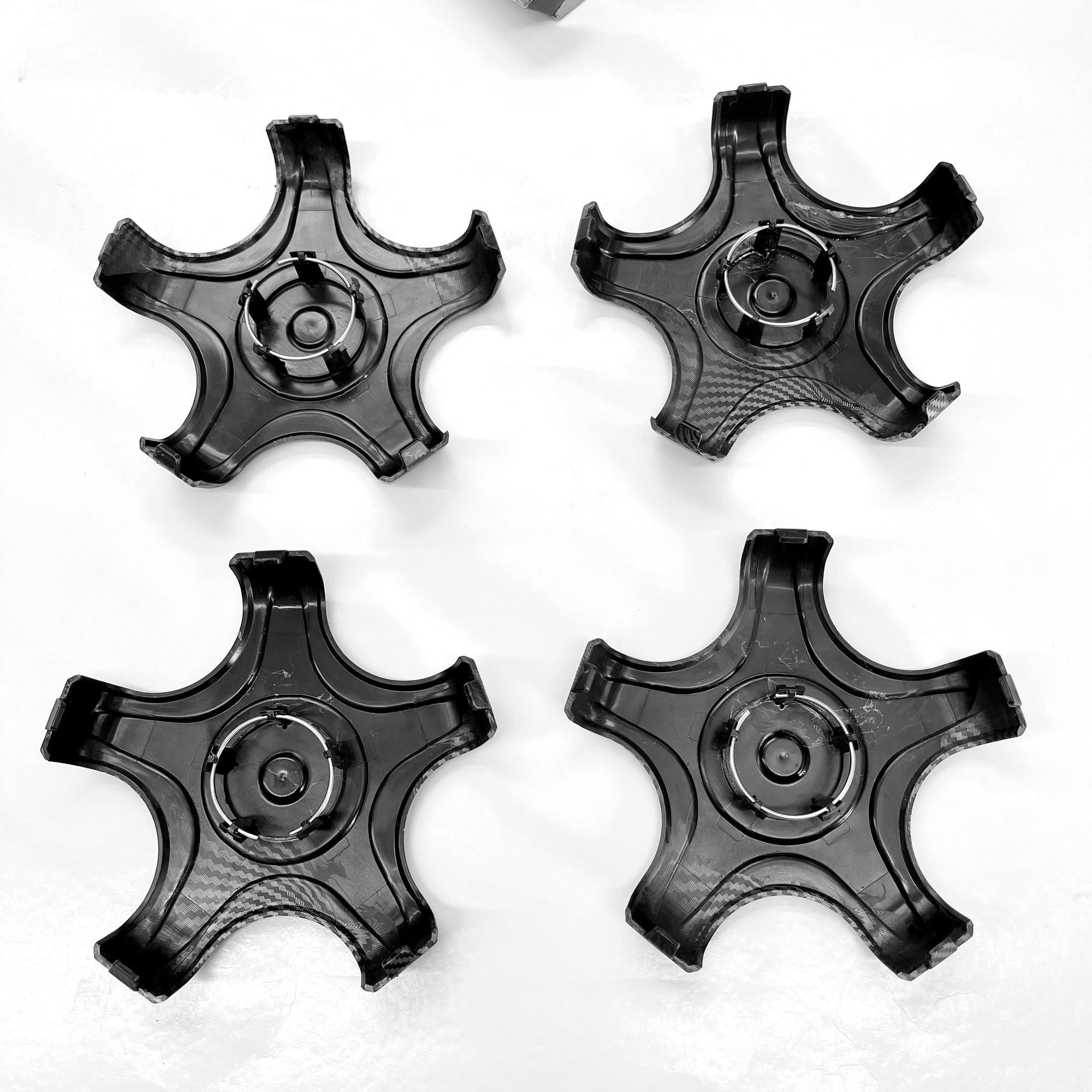 Model 3 18&quot; Aero Wheel Center Hub Caps (Set of 4) - Hydro Carbon Fiber Coated