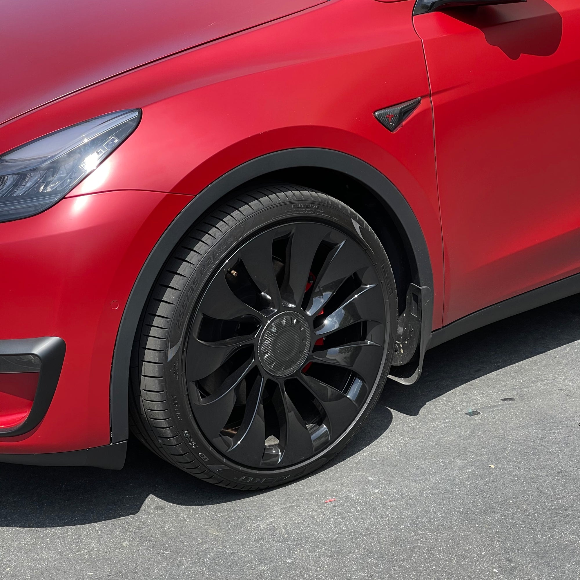 Model 3 &amp; Y Überturbine Center Hub Caps - Real Molded Carbon Fiber