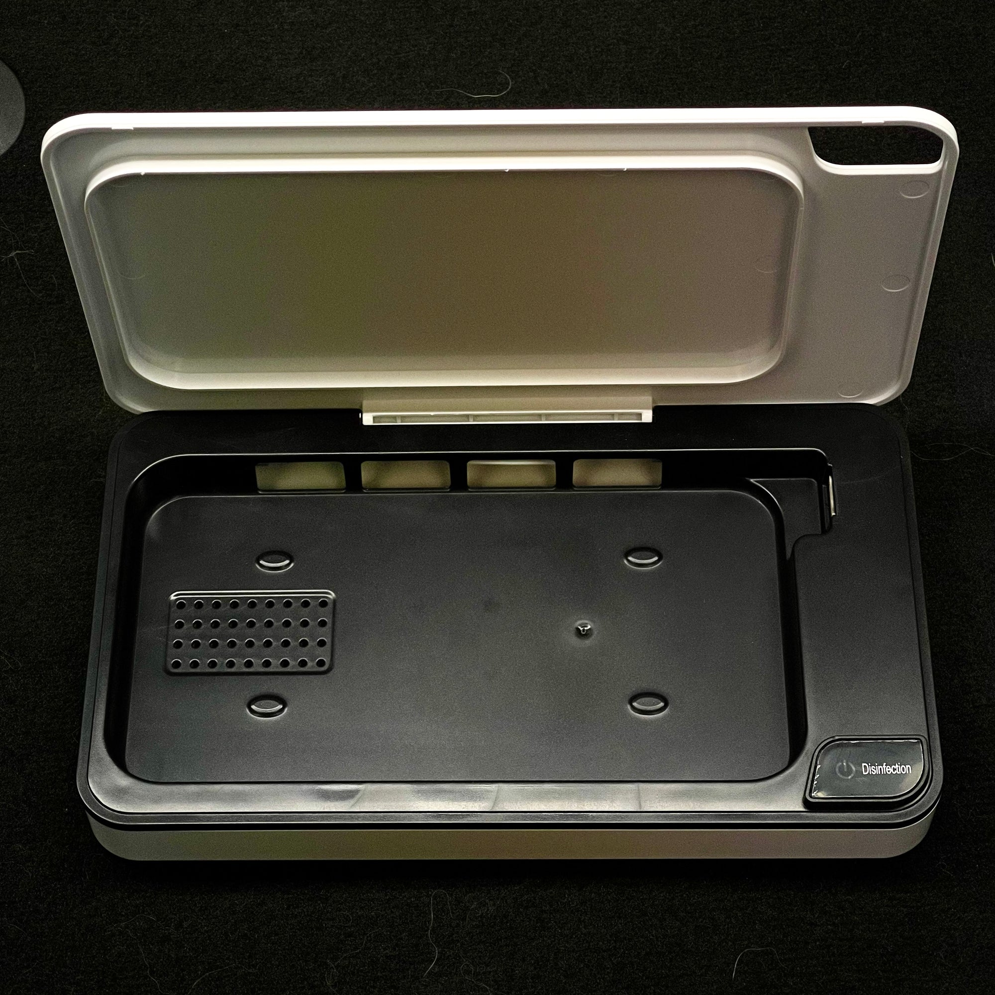 UV Sanitizing Smartphone Bath with Wireless Charging