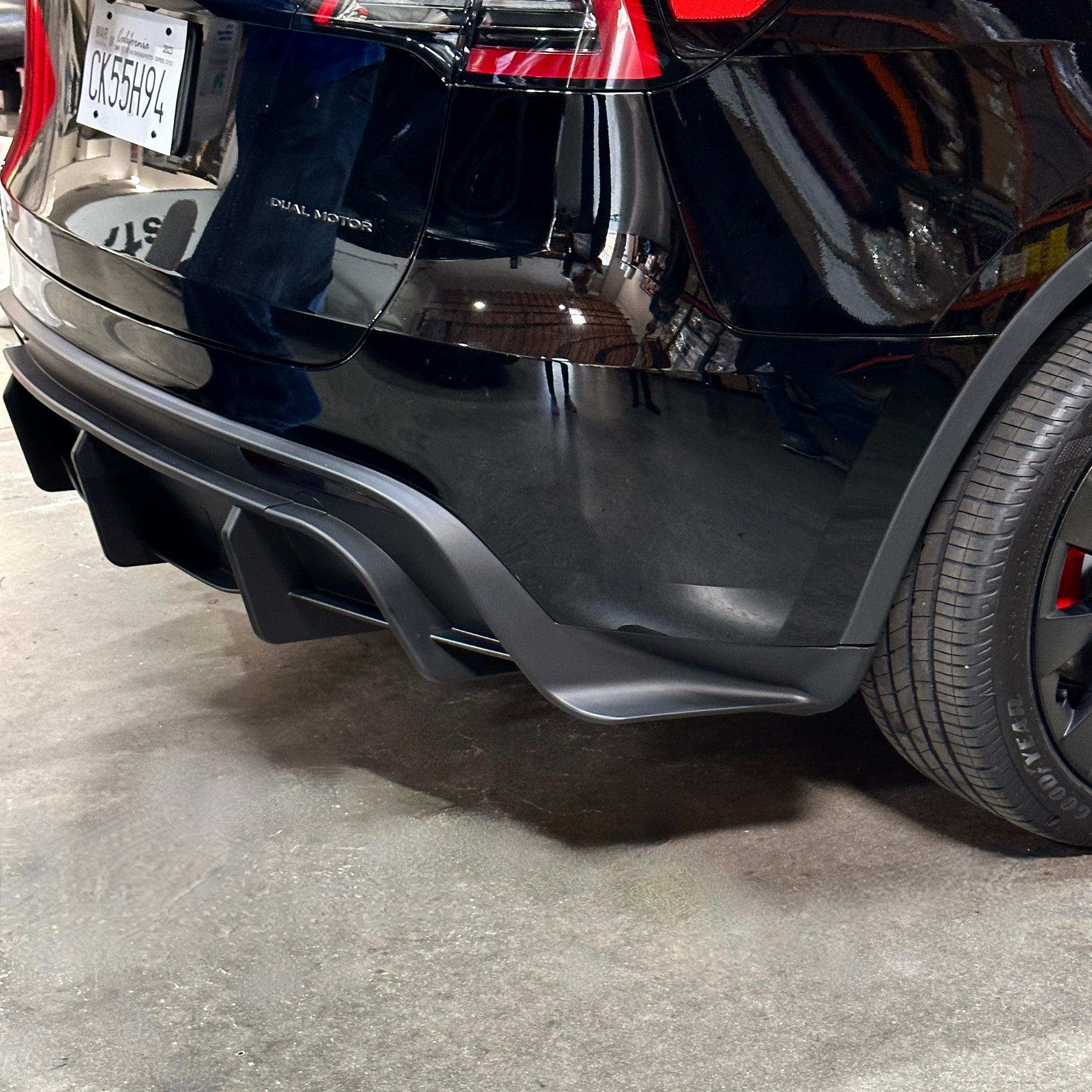 2020-2024 | Model Y Replacement Viento Diffuser with Removable Hitch Cover ABS Plastic - Variety*