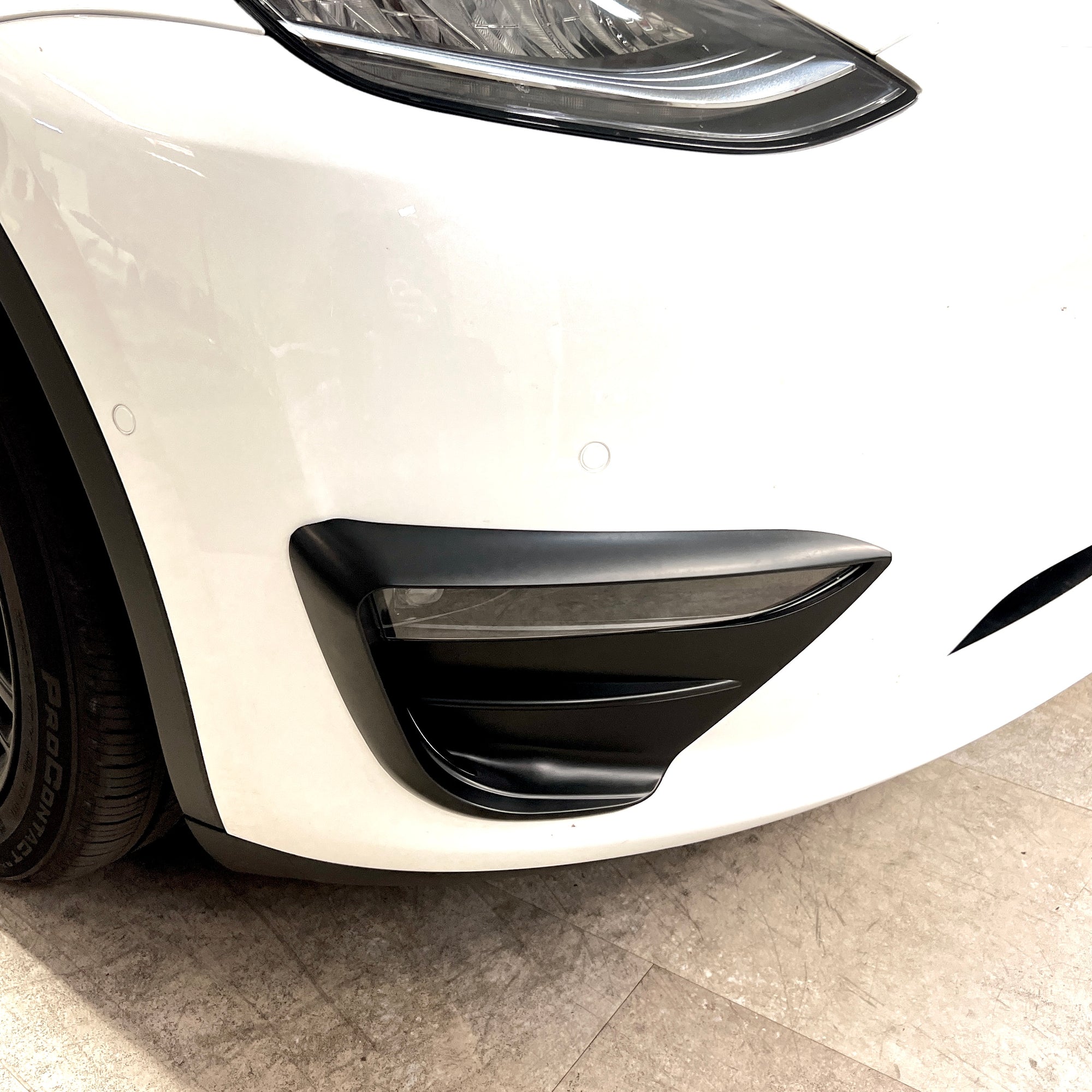 2020-2025 | Model Y Fog Light Canards/Eyelids (1 Pair) Black-Out Style - Variety*