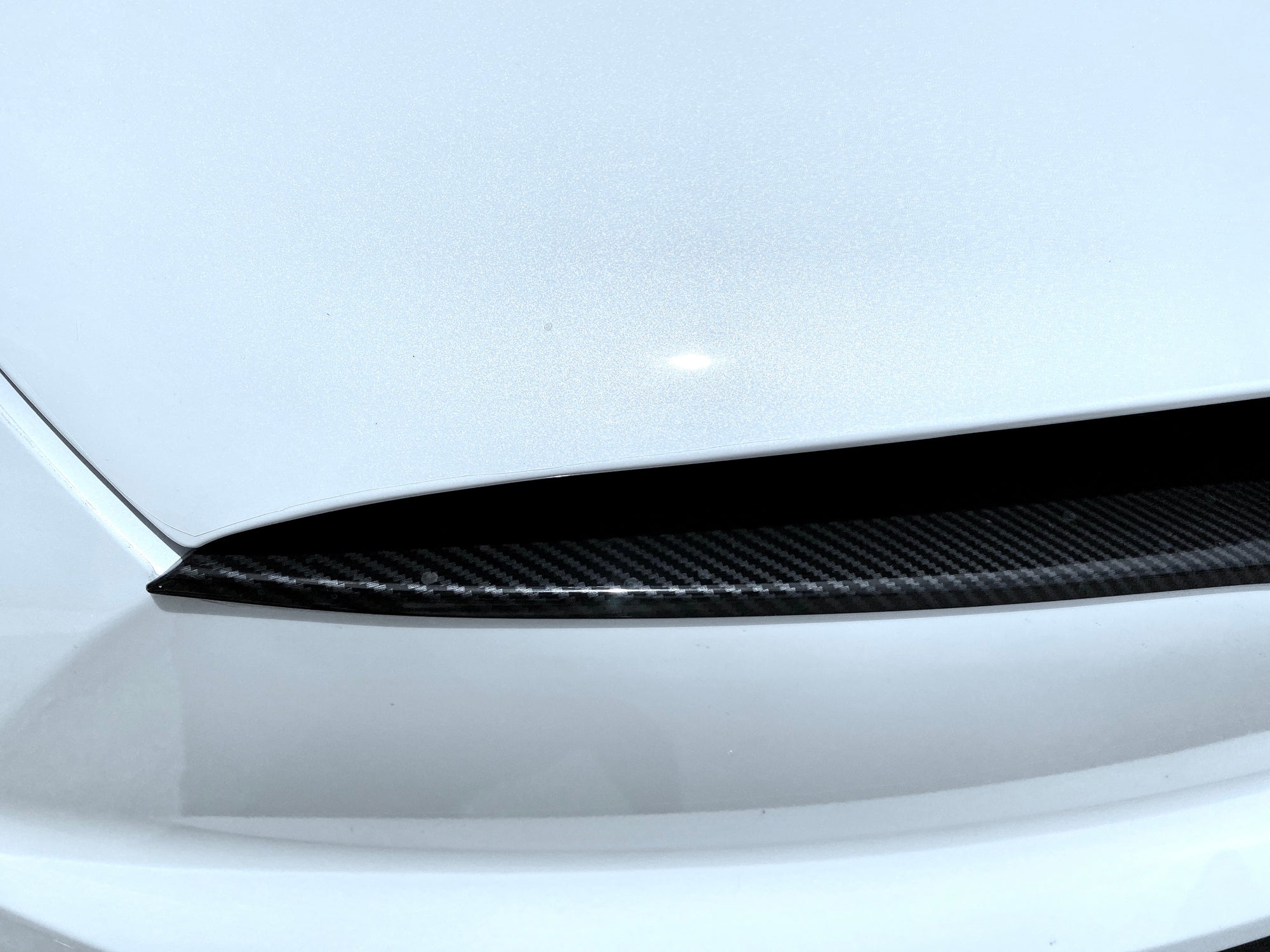 Model X Tailgate Applique &amp; Front Inlay Cap - Hydro Carbon Fiber Coated