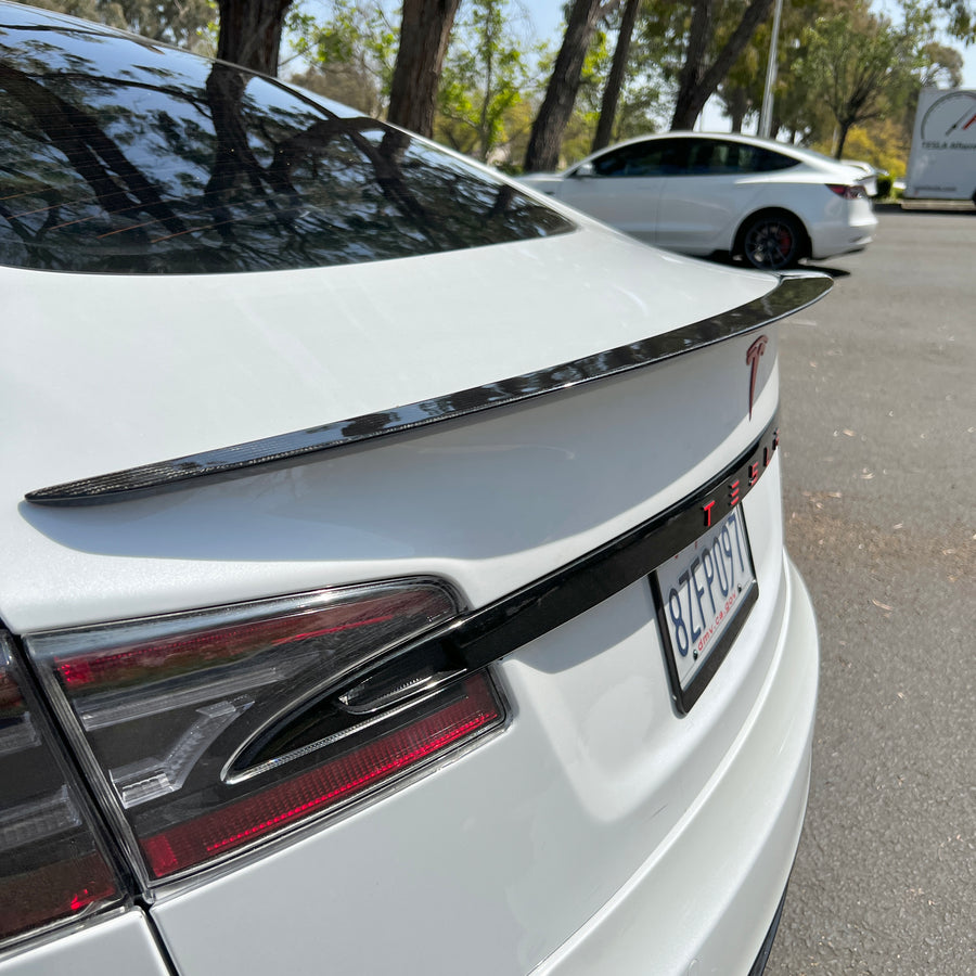 Model S Plaid Performance Spoiler - Real Molded Carbon Fiber